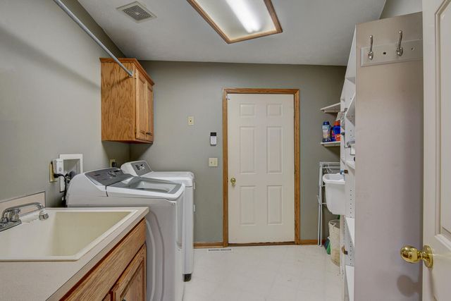 8883 VERDON Circle, Plattsmouth, NE 68048