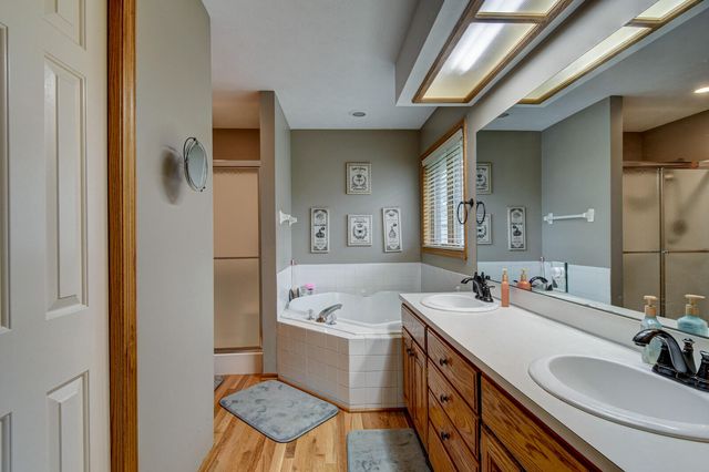 8883 VERDON Circle, Plattsmouth, NE 68048