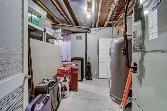 8883 VERDON Circle, Plattsmouth, NE 68048