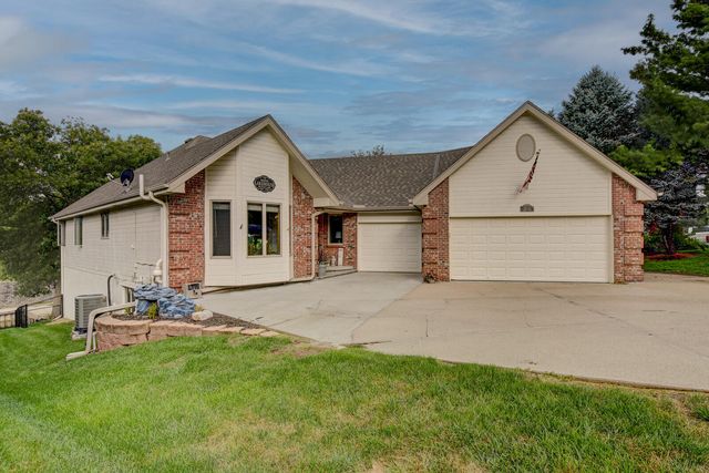 8883 VERDON Circle, Plattsmouth, NE 68048