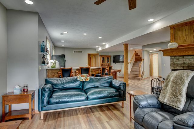 8883 VERDON Circle, Plattsmouth, NE 68048