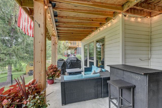 8883 VERDON Circle, Plattsmouth, NE 68048