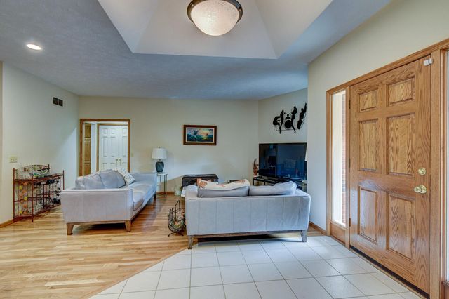 8883 VERDON Circle, Plattsmouth, NE 68048