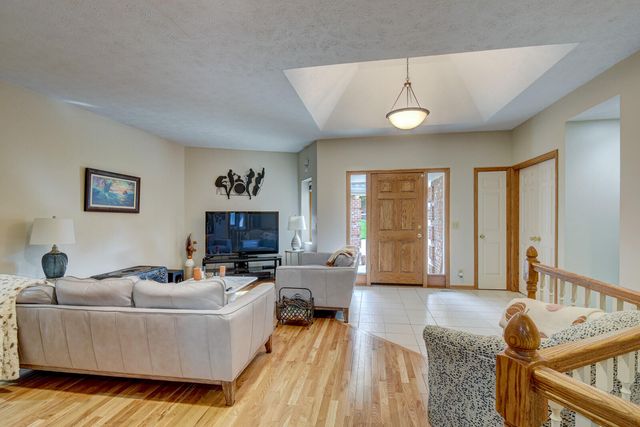 8883 VERDON Circle, Plattsmouth, NE 68048