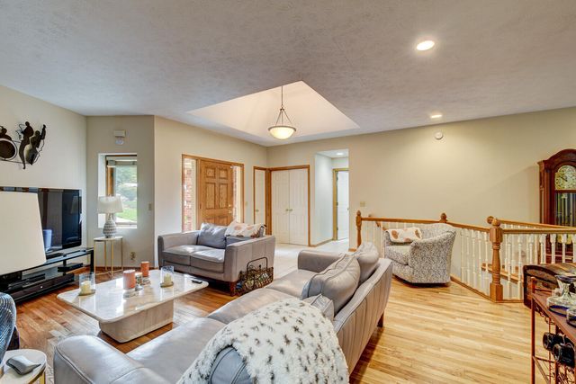 8883 VERDON Circle, Plattsmouth, NE 68048