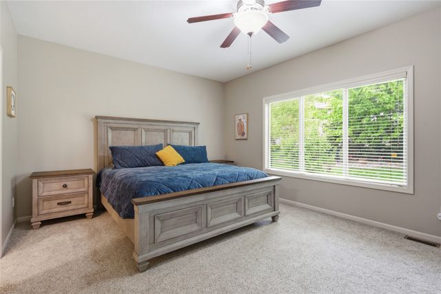 8326 Heritage Bend Road, West Des Moines, IA 50266