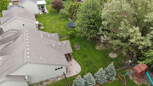 8326 Heritage Bend Road, West Des Moines, IA 50266