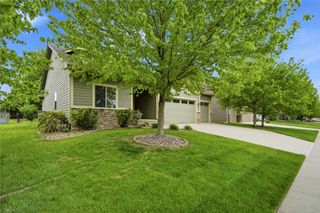 8326 Heritage Bend Road, West Des Moines, IA 50266