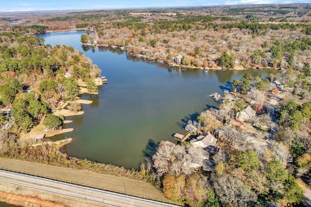 425 Hideaway Central Ln, Hideaway, TX 75771