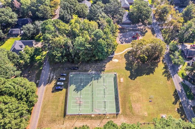 425 Hideaway Central Ln, Hideaway, TX 75771