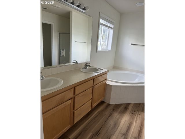 1987 Nw 17TH St, Gresham, OR 97030