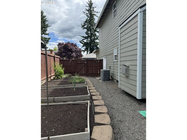 1987 Nw 17TH St, Gresham, OR 97030