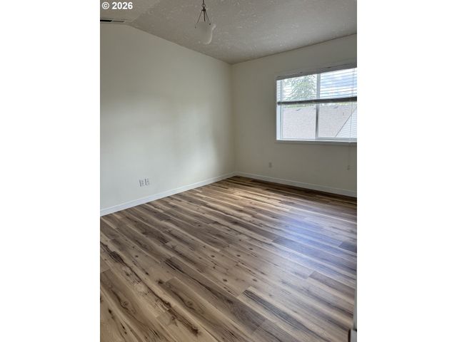 1987 Nw 17TH St, Gresham, OR 97030