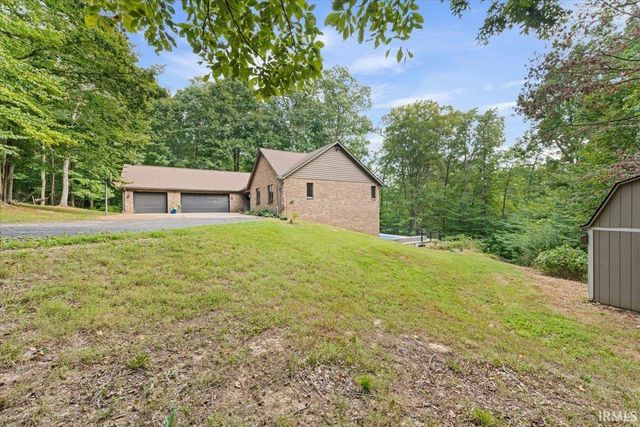 6308 N Bent Pine Drive, Bloomington, IN 47408