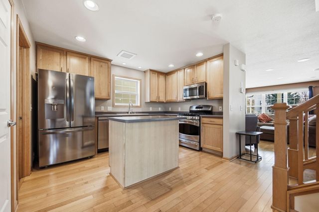 1503 Savanna Drive, Shakopee, MN 55379