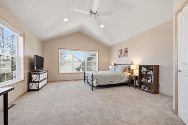 1503 Savanna Drive, Shakopee, MN 55379