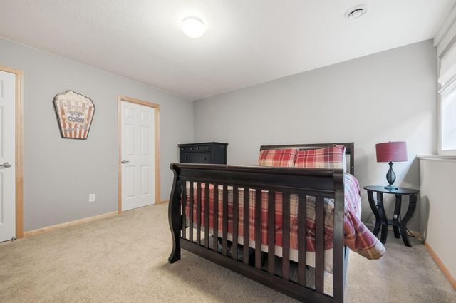 1503 Savanna Drive, Shakopee, MN 55379