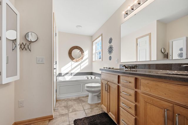 1503 Savanna Drive, Shakopee, MN 55379