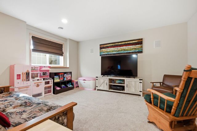 1503 Savanna Drive, Shakopee, MN 55379