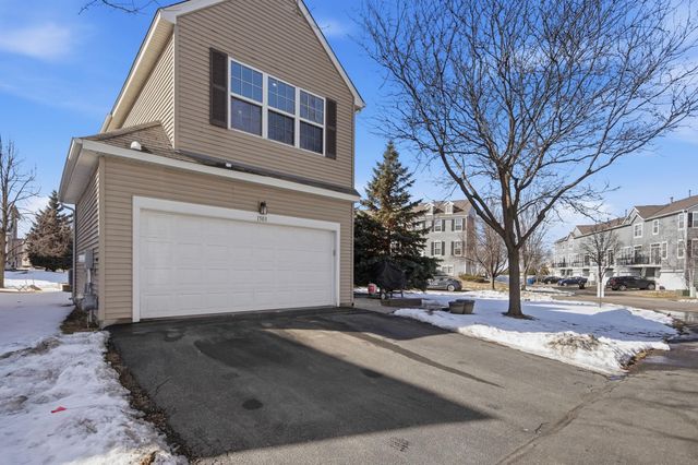 1503 Savanna Drive, Shakopee, MN 55379