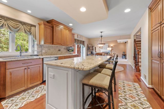 53816 Cherrywood Drive, Shelby Twp, MI 48315