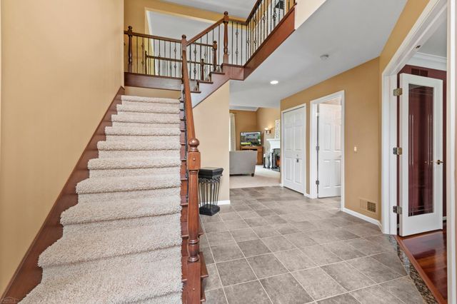 53816 Cherrywood Drive, Shelby Twp, MI 48315