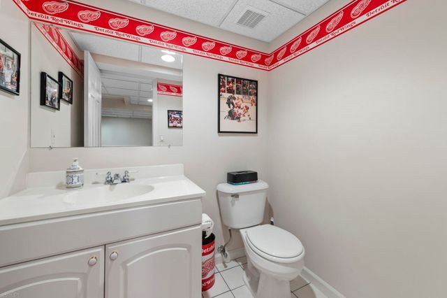 53816 Cherrywood Drive, Shelby Twp, MI 48315
