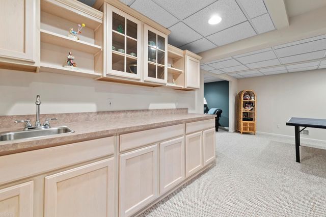 53816 Cherrywood Drive, Shelby Twp, MI 48315
