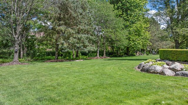 53816 Cherrywood Drive, Shelby Twp, MI 48315