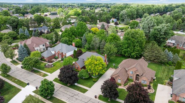 53816 Cherrywood Drive, Shelby Twp, MI 48315