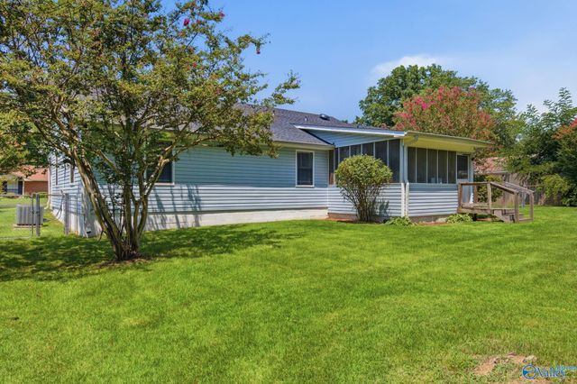 2415 Oxmoor Lane SW, Decatur, AL 35603