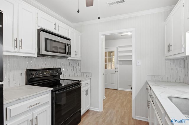 2415 Oxmoor Lane SW, Decatur, AL 35603