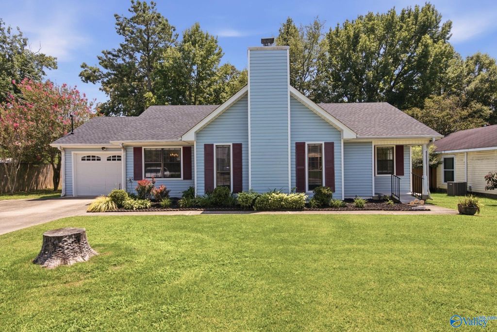 2415 Oxmoor Lane SW, Decatur, AL 35603