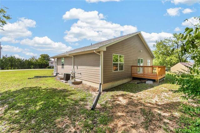 1133 N 50th Place, Kansas City, KS 66102