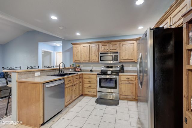 1800 Sally Anne Avenue, Neosho, MO 64850