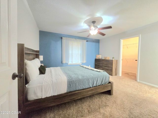 1800 Sally Anne Avenue, Neosho, MO 64850