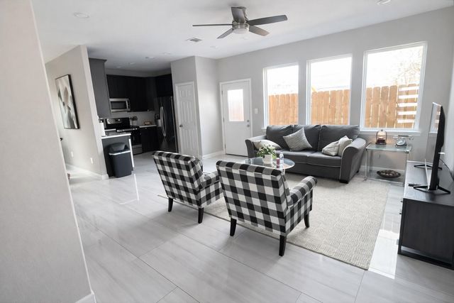 9311 Noel Street, Houston, TX 77033