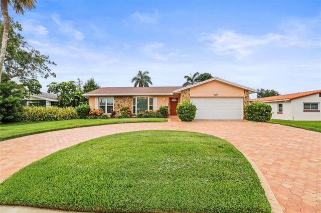 1112 40TH AVE NE, St Petersburg, FL 33703