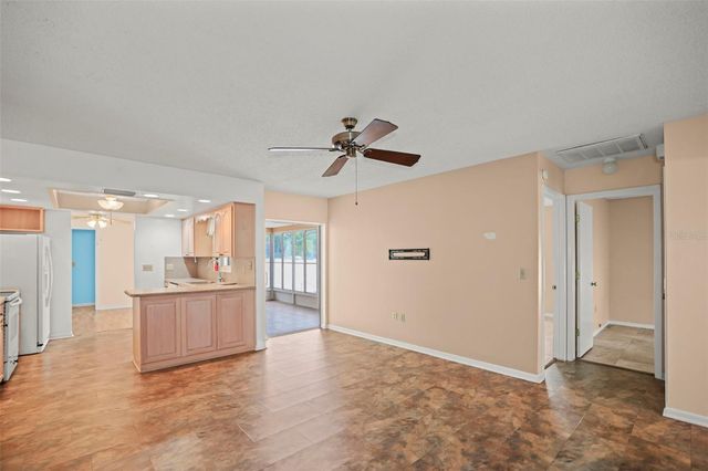 1112 40TH AVE NE, St Petersburg, FL 33703