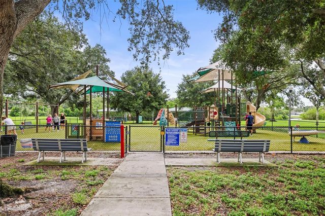 1112 40TH AVE NE, St Petersburg, FL 33703