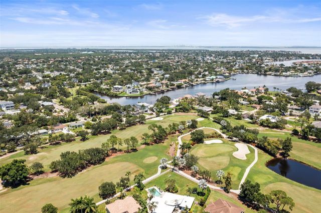 1112 40TH AVE NE, St Petersburg, FL 33703