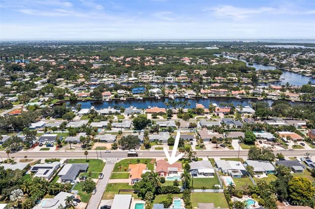 1112 40TH AVE NE, St Petersburg, FL 33703