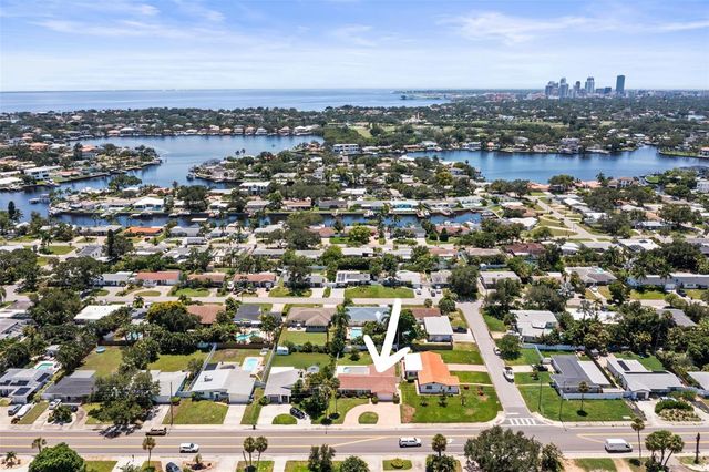 1112 40TH AVE NE, St Petersburg, FL 33703