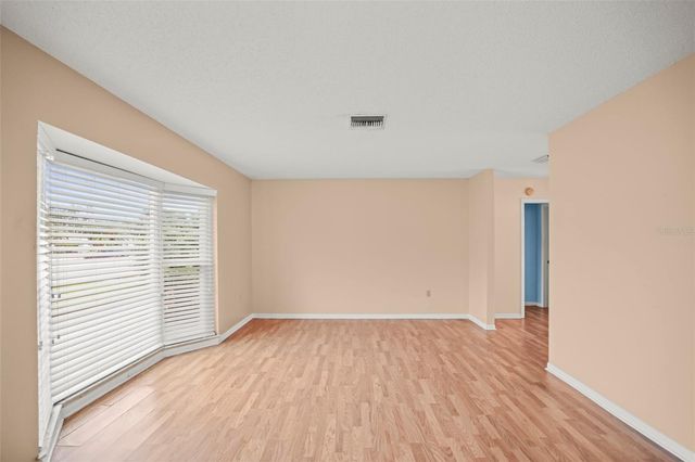 1112 40TH AVE NE, St Petersburg, FL 33703