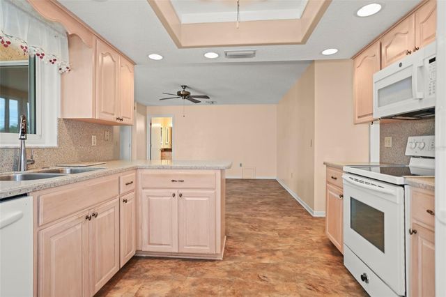1112 40TH AVE NE, St Petersburg, FL 33703