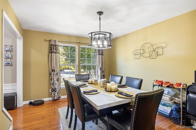 9778 Ravenshire Drive, Ypsilanti, MI 48198