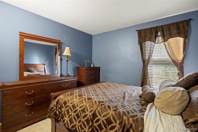 9778 Ravenshire Drive, Ypsilanti, MI 48198