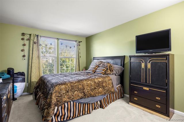 9778 Ravenshire Drive, Ypsilanti, MI 48198