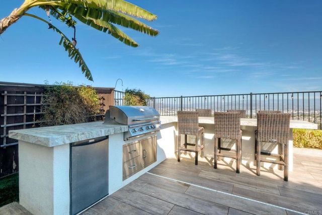 935 Bridgeport Court, San Marcos, CA 92078