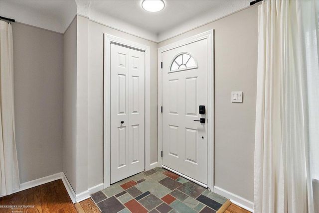 28924 Hughes Street, St Clair Shores, MI 48081
